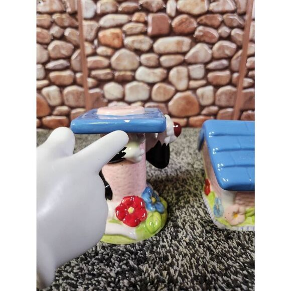 Sylvester and Tweety Salt and Pepper Shakers - Picture 5 of 8